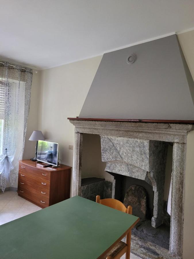 Appartamento Casa Gianna Castiglione dʼIntelvi Esterno foto